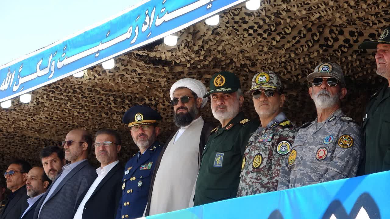 ارتش، پشتیبان انقلاب و حافظ استقلال کشور است