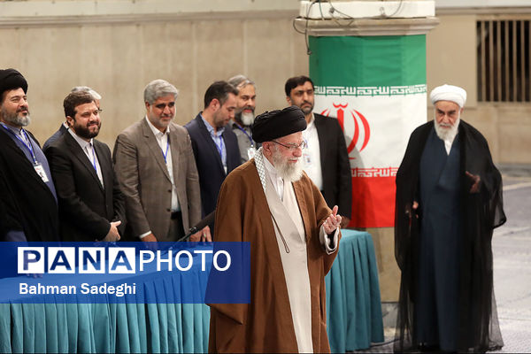 حضور رهبر معظم انقلاب در رای گیری مرحله‌ دوم انتخابات مجلس
