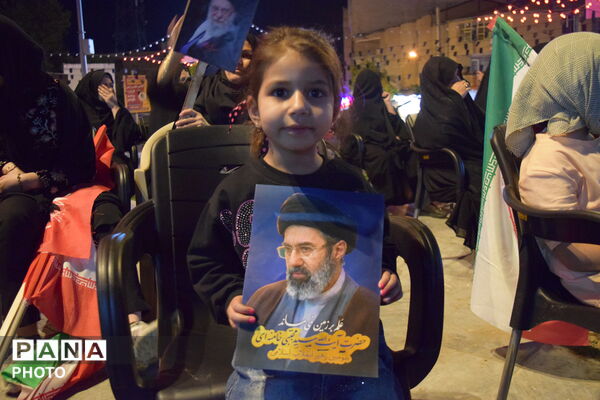 شبی به یاد رهبر شهید