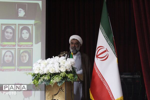  گرامیداشت هفته معلم در سالن شهید آوینی اداره آموزش و پرورش جوادآباد 