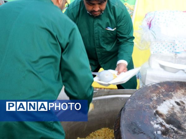 بزرگ‌ترین سفره جهان اسلام به نام کریم اهل بیت برپا شد