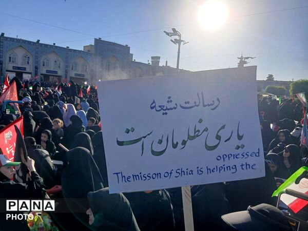بدرقه باشکوه و میلیونی رهبر شهید در قلب مشهد مقدس