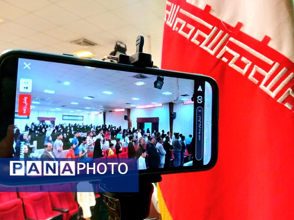 تجلیل از برگزیدگان مسابقات فرهنگی هنری جشنواره امید فردا در نیشابور