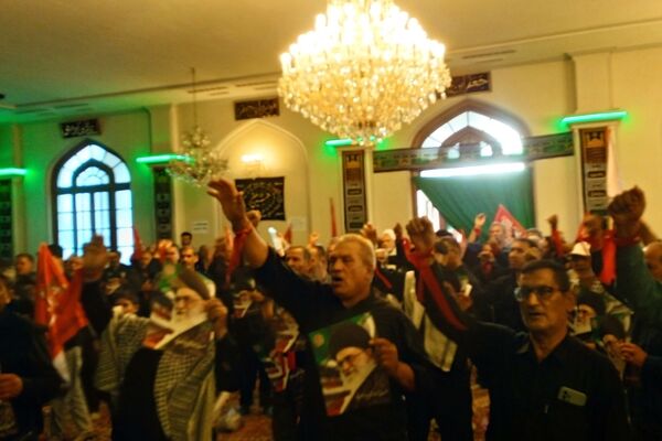 وداع کاشمری ها با رهبر فقید در حسینیه کویتی مشهد