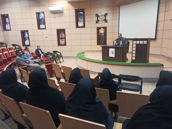 بازدید از پژوهش سرا و آزمایشگاه مرکزی رازی ناحیه ۲ در هفته مشاغل 