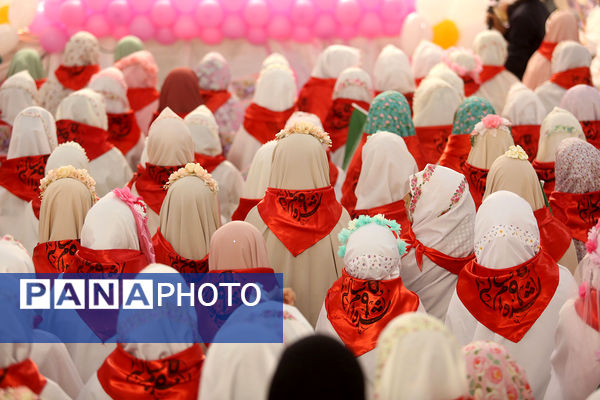 جشن تکلیف 2 هزار نفری دختران سراسر کشور در قم