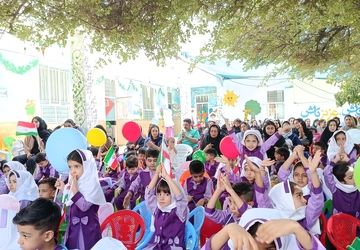 غنچه‌‌های کوچک ارزوهای بزرگ