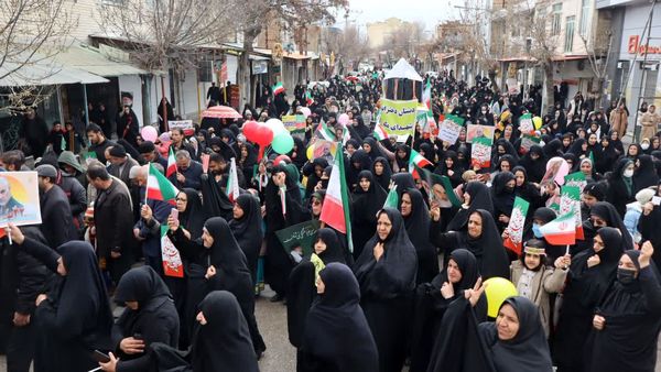 تجلی ایمان و اتحاد در جشن چهل و هفتمین بهار انقلاب