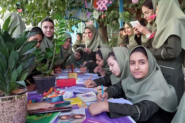 ایستگاه نشاط برای دانش‌آموزان بهارستانی