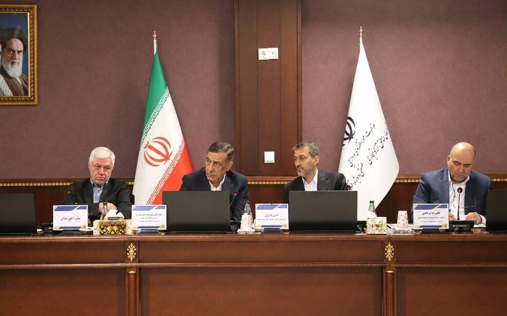 توان بازدارندگی دفاعی ایران حاصل تدبیر رهبری و اتکا به دانش بومی است/ ضرورت تقویت هویت ملی‌