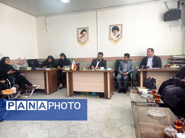 بازدید مدیر آموزش و پرورش کاشمر از هنرستان رازی