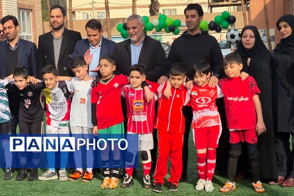 افتتاح چمن مصنوعی دبستان فرشچی اسلامشهر 