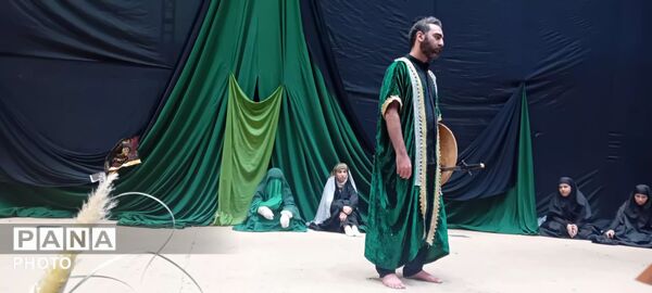 اجرای نمایش مذهبی ردای سرخ خورشید در هشتگرد