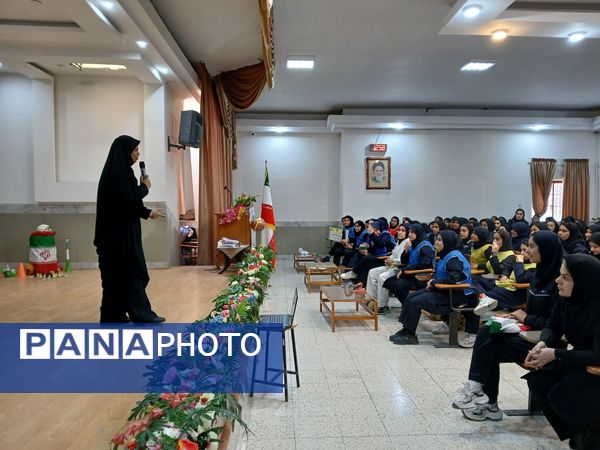 برگزاری المپیاد درون مدرسه ای در دبیرستان مهشید مصلی نژاد 