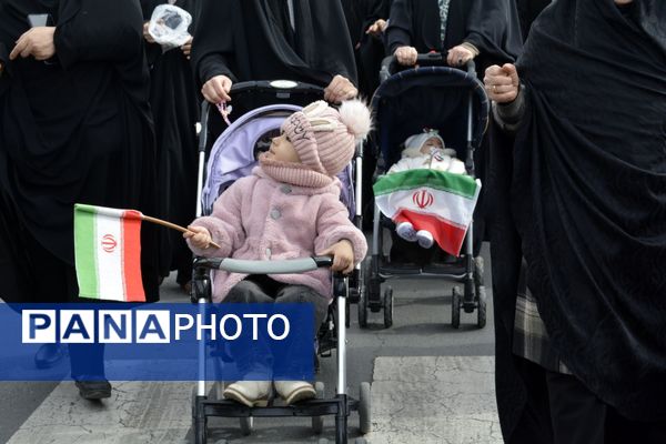 حماسه دانش‌آموزان اسلامشهر در ۲۲بهمن