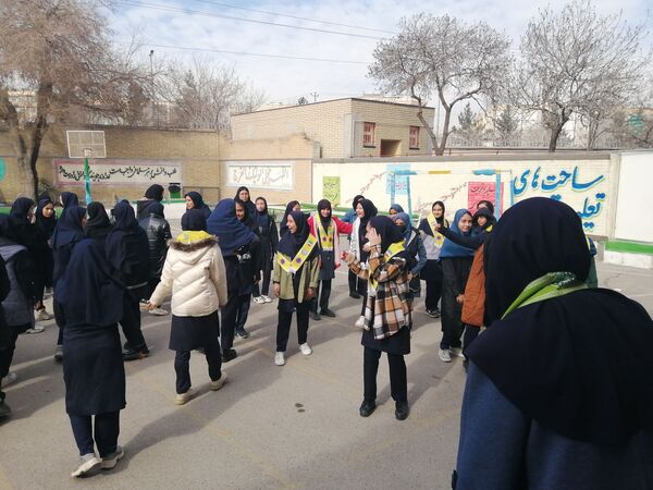 اجرای طرح همنوا در دبیرستان دخترانه نوید ناحیه پنج مشهد