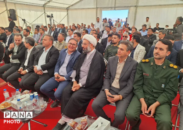 افتتاح نیروگاه خورشیدی ،گلخانه و طرح توسعه بیمارستان آیت الله خاتمی همزمان با هفته دولت