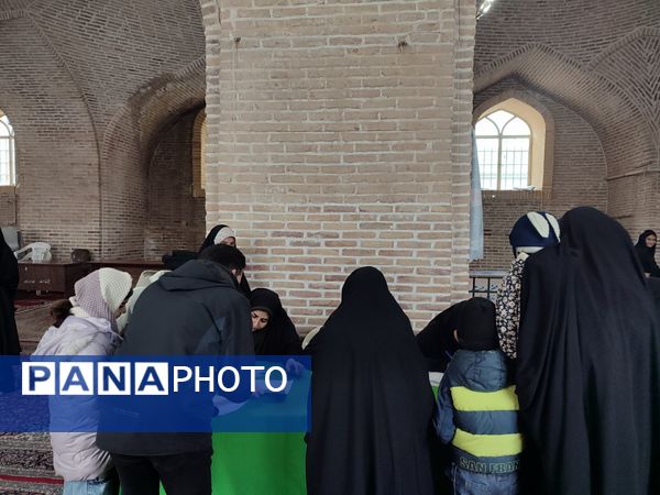 میز خدمت هفته دوم بهمن ماه در نیشابور 