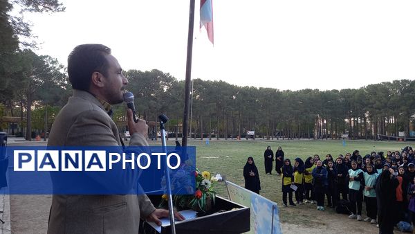  اردوی تمشک در استان اصفهان