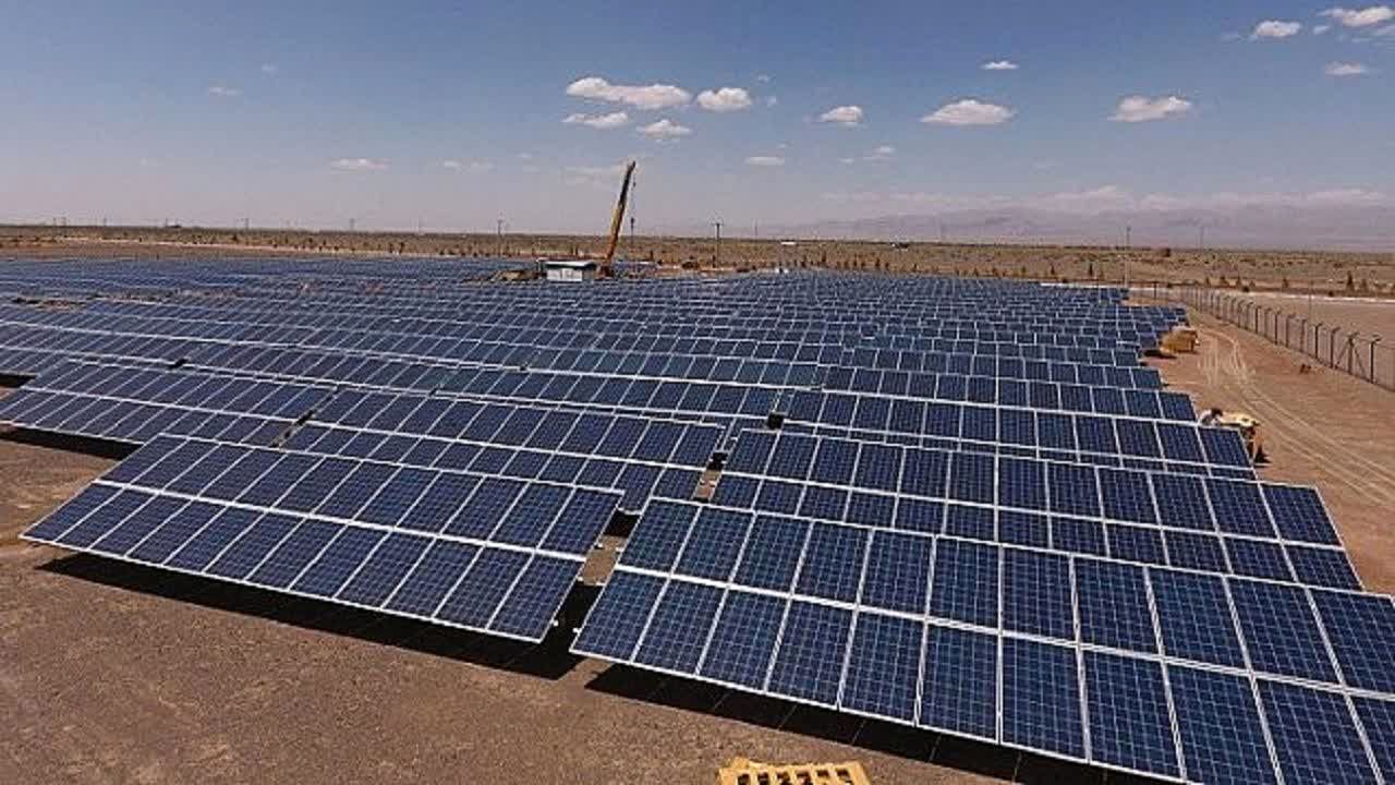 سرمایه‌گذاری ۶ هزار میلیارد ریالی بنیاد برکت و فولاد مبارکه در احداث نیروگاه‌های خورشیدی