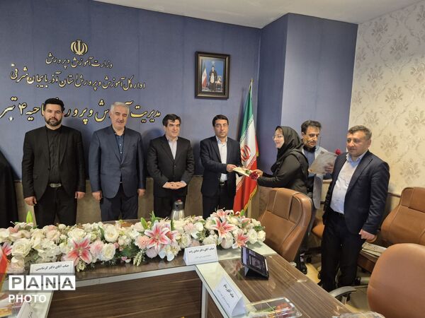 آیین سپاس معلم در آموزش و پرورش ناحیه ۴ تبریز