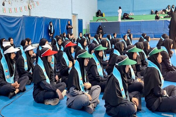 یاوران انقلاب؛روشنای مسیر نوجوانان امروز