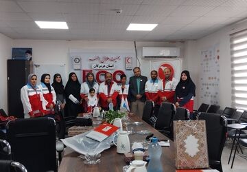 تجلیل از قهرمانان شبکه دانش‌آموزی و منتخبان هلال احمر