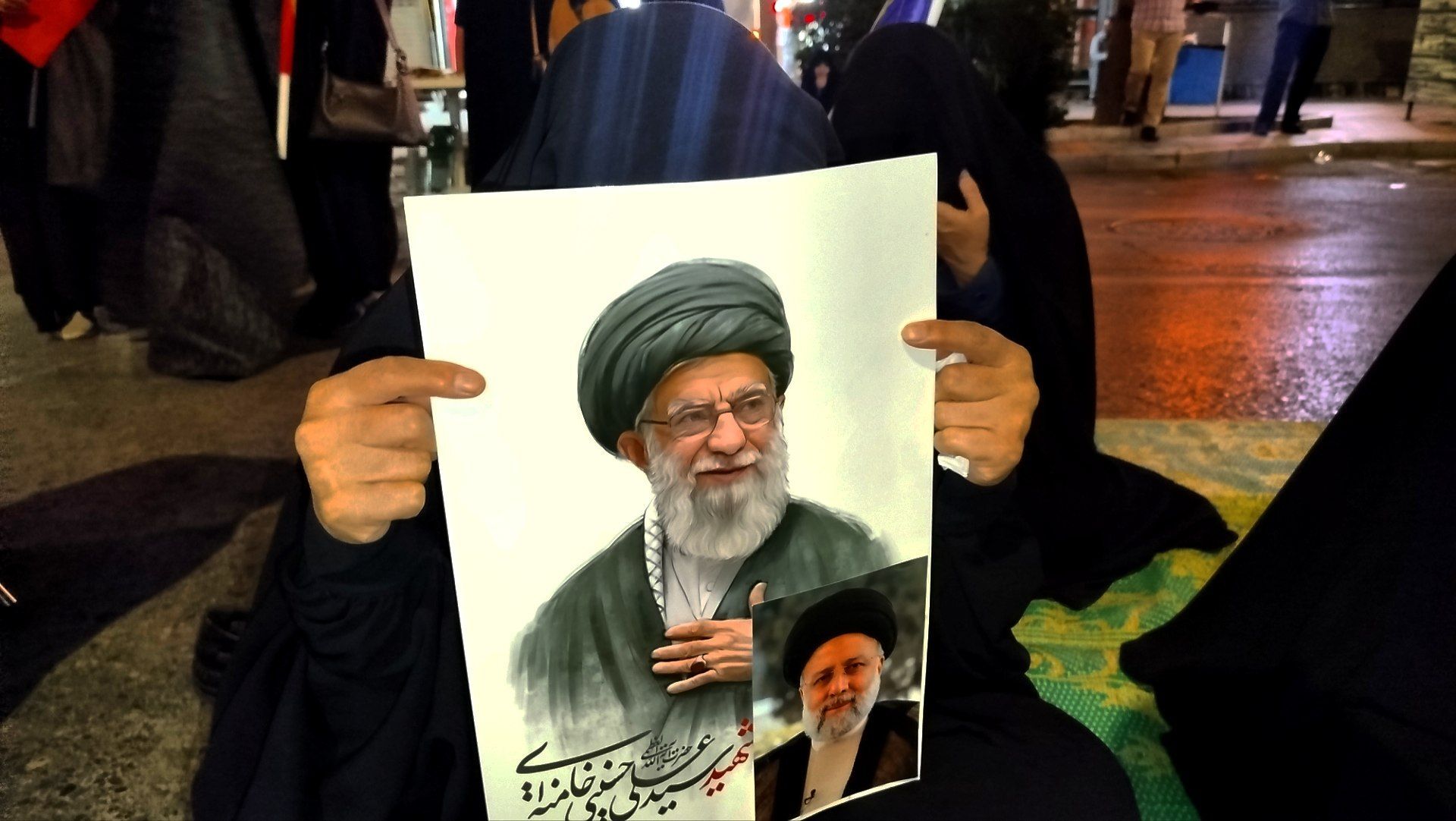 طنین نوای مذهبی در صدوهشتادونهمین شبِ گردهمایی در حسینیه امام خمینی نیشابور
