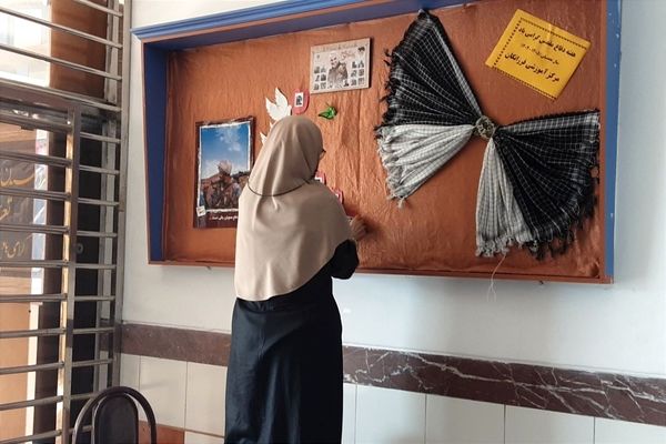 دبیرستان فرزانگان قائمشهر به استقبال مهر رفت