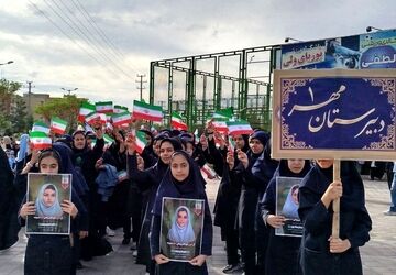 اجتماع صمیمی دانش‌آموزان نیشابور به یاد ۱۶۸ فرشته های دبستان شجره طیبه ی میناب