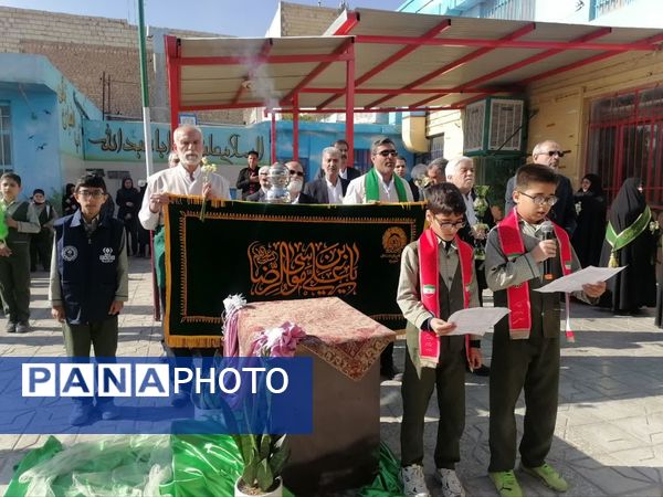 خادمان حرم امام رضا (ع) مهمان دبستان احمد کاظمی یک