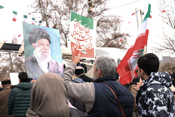 راهپیمایی ۲۲ بهمن در کرج 