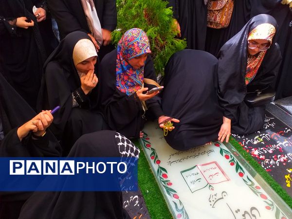 دختران اثرگذار شهرستان‌های تهران مزار سردار دلها و شهیده آیدا قاسمی را زیارت کردند