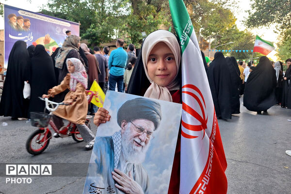 جشن کیلومتری به مناسبت عید غدیر در نجف آباد