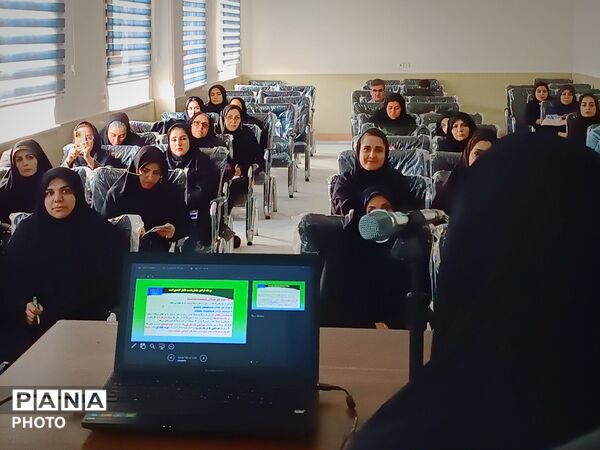 کارگاه استانی آموزشی پیشگیری از خودکشی دانش آموزان در ناحیه پنج مشهد
