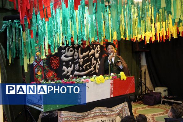 عطر شهادت در کلاس درس؛ دانش‌آموزان سامان میزبان پیکر پاک شهید گمنام شدند