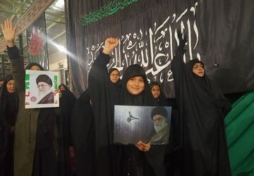 شهر در عزا ایستاده است؛ پرچم هرگز بر زمین نمی ماند 