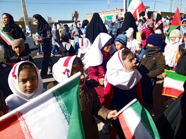 13 آبان غرور دانش‌آموزان ایرانی