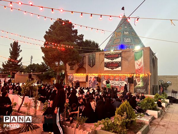 مراسم شیرخوارگان در امامزاده شهرک ینگی امام 
