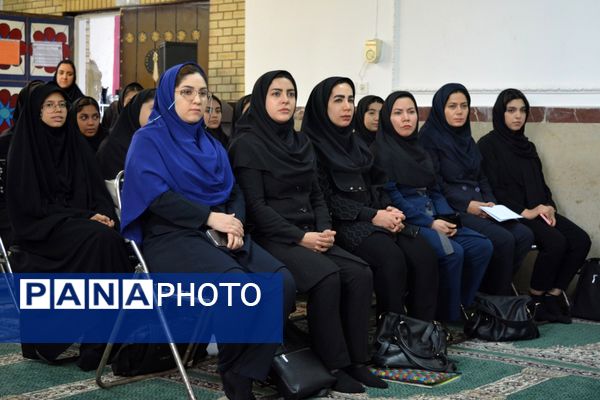 مدرسه حکمت میزبان هفته کتابخوانی