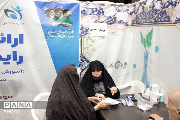 فعالیت غرفه‌های متنوع در موکب آستان مقدس چهل اختران قم