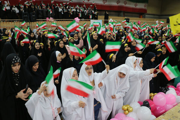 همایش دختران حاج قاسم 