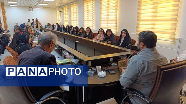 نشست خبری منصور امینی مسئول سازمان سراج کشور با جمعی از خبرنگاران