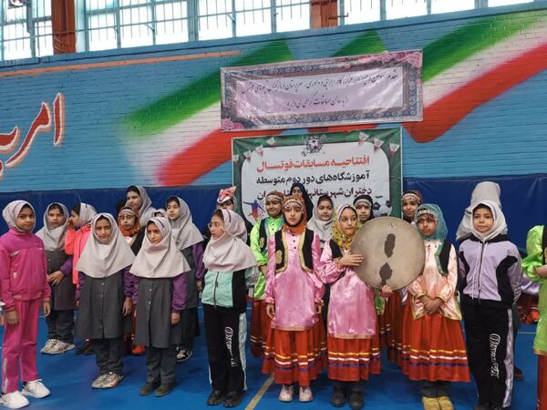 آئین افتتاحیه مسابقات فوتسال دانش‌آموزی منتخب آموزشگاه های شهرستانهای استان تهران به میزبانی ورامین 
