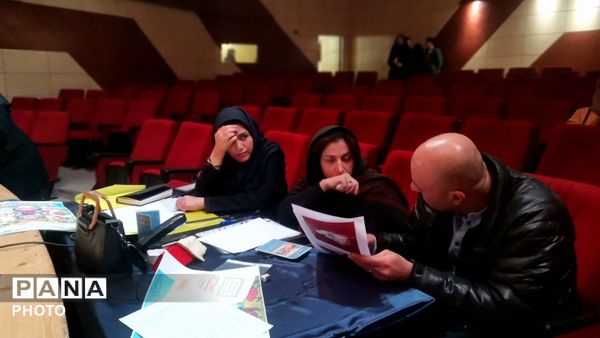 چهل‌وچهارمین جشنواره فرهنگی هنری ناحیه ٧ عرصه ای برای نمایش استعدادها