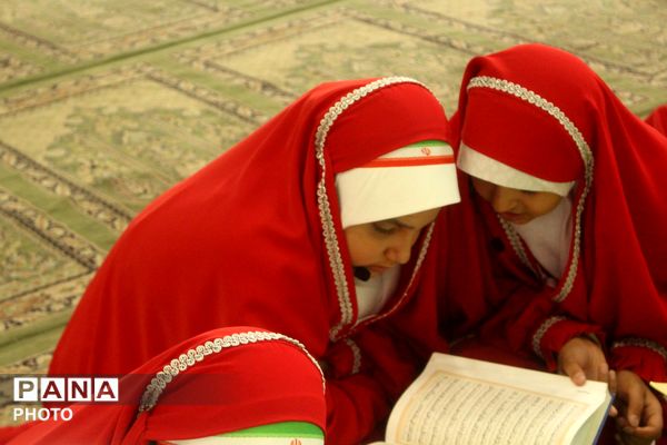  ۵۰۰ حافظ با شهدای بیت رهبری تجدید پیمان کردند