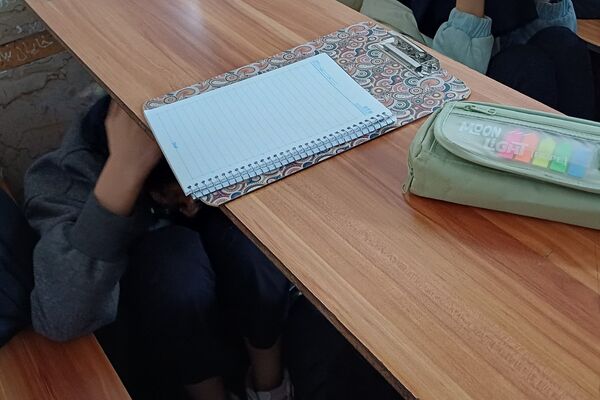 دانش‌آموزان دبیرستان زینبیه۲ شهریار آماده مقابله با زلزله