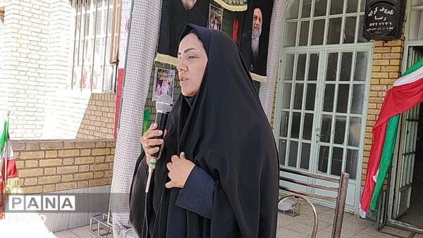 نواخته شدن زنگ جوانه ها در دبیرستان حضرت معصومه (س) شهر جعفریه