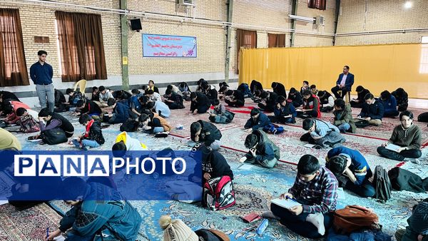 آموزش مقدماتی خبرنگاری پسران کرمان در آموزشگاه پیامبر اعظم(ص)