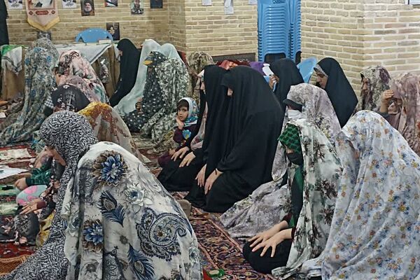 مراسم معنوی اعتکاف دانش‌آموزی(دختران) در مساجد کرمانشاه 